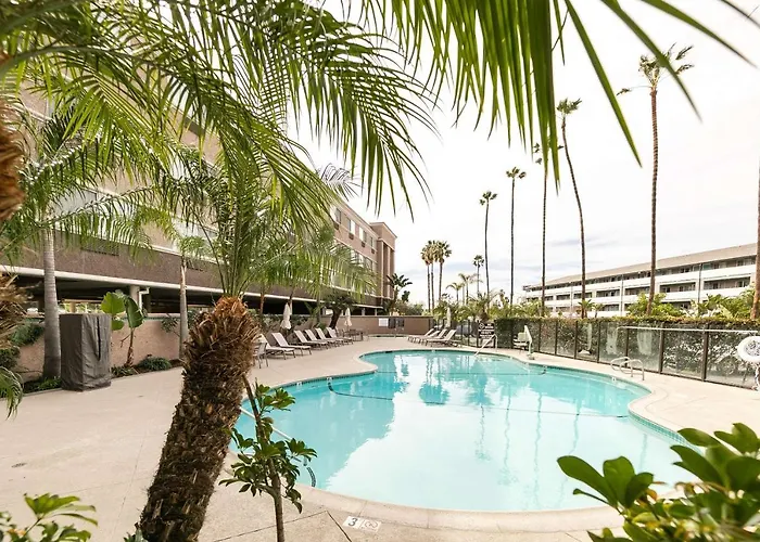 Best Western Inn & Suites San Diego Zoo -Seaworld Area